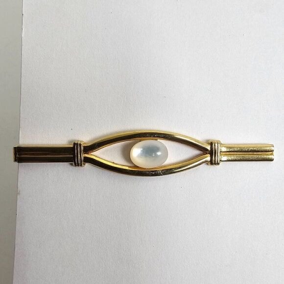 Vintage White Opalescent Glass Mother of Pearl Cabochon Gold Tone Tie Bar Clip - Picture 1 of 8